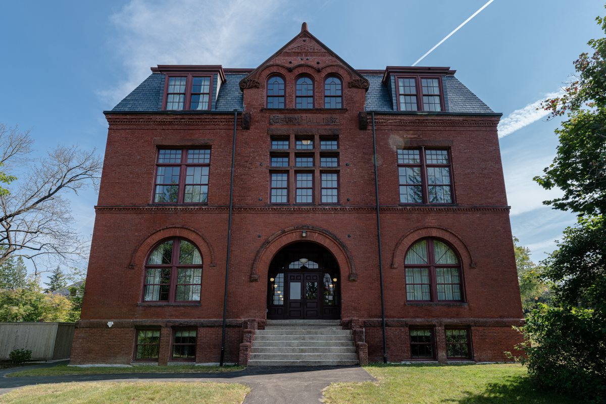 Hotel Ursa Coburn Hall building exterior
