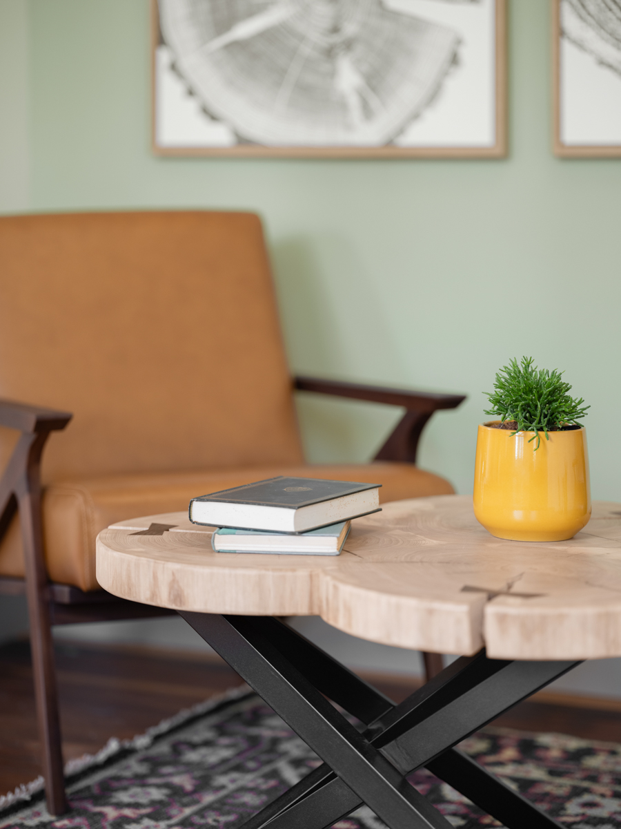 Hotel Ursa seating area in the lobby